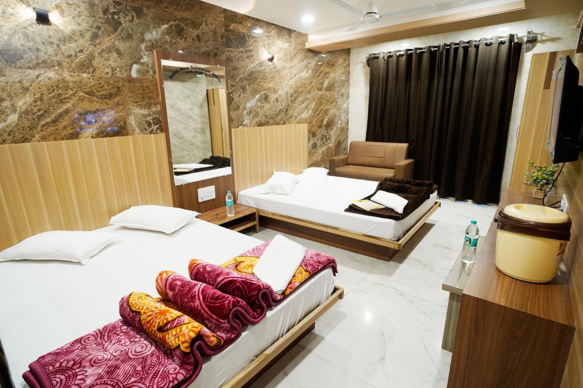 Hotel New Sundaram 150 Mtrs from Dargah Ajmer Exteriör bild