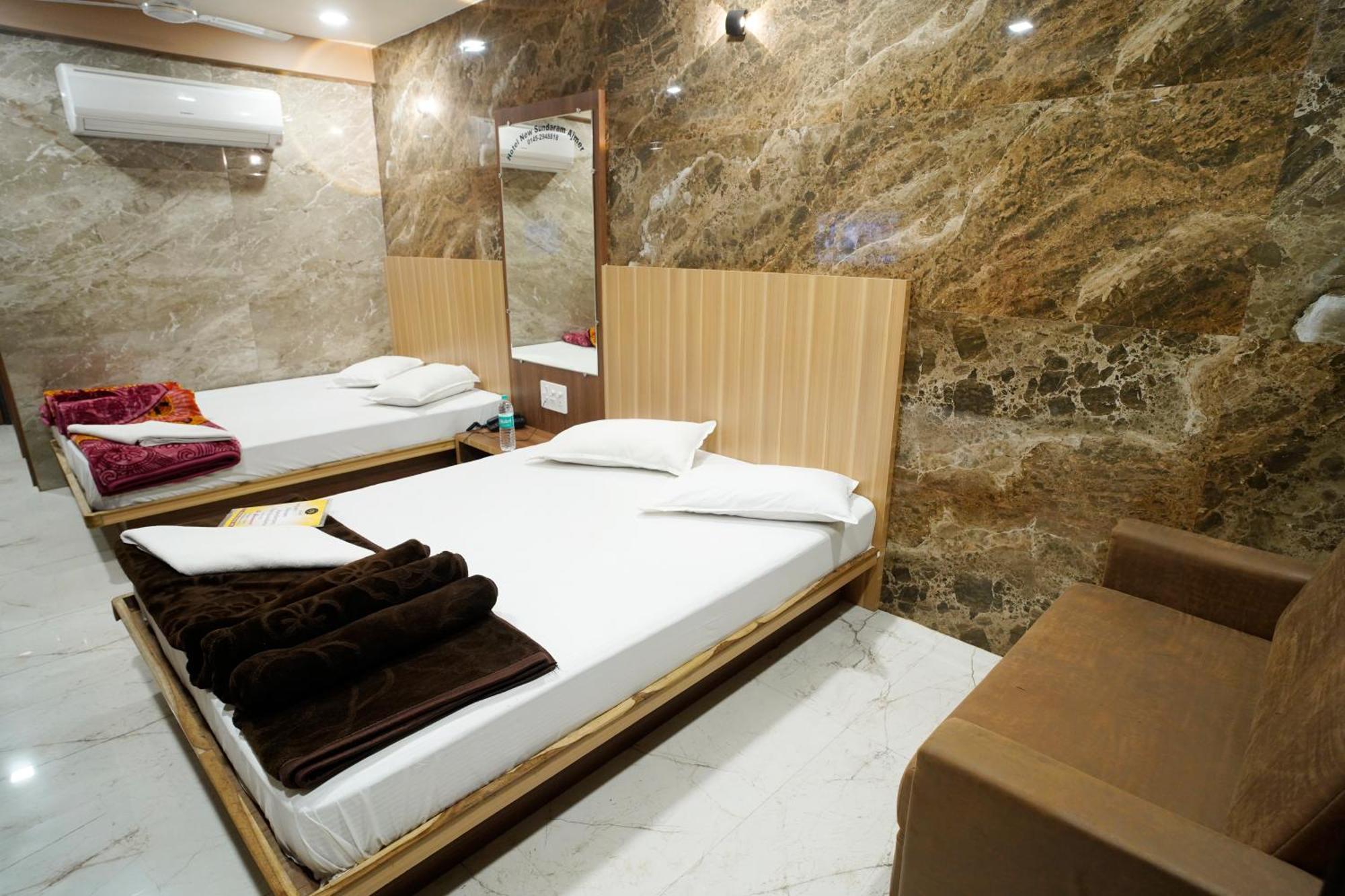 Hotel New Sundaram 150 Mtrs from Dargah Ajmer Exteriör bild